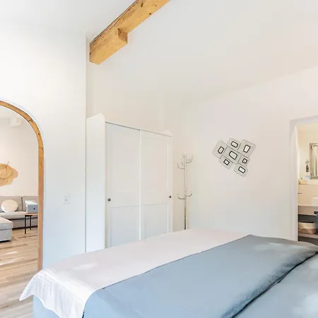 Amazing Modern & Great Equipped Jacuzzi