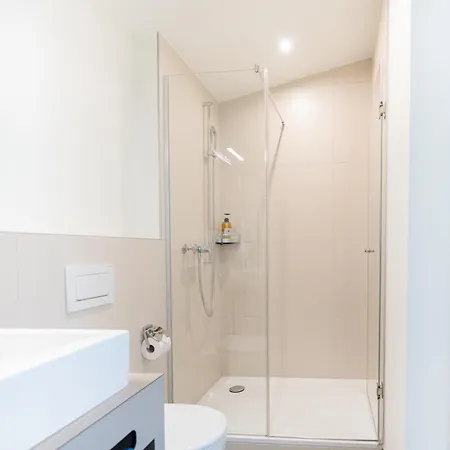 Amazing Modern & Great Equipped Jacuzzi *